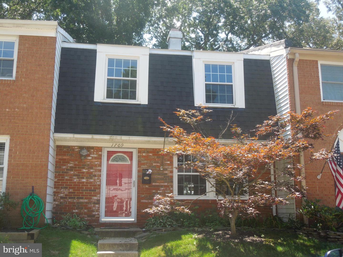 1709 Granite Ct Property Photo 1