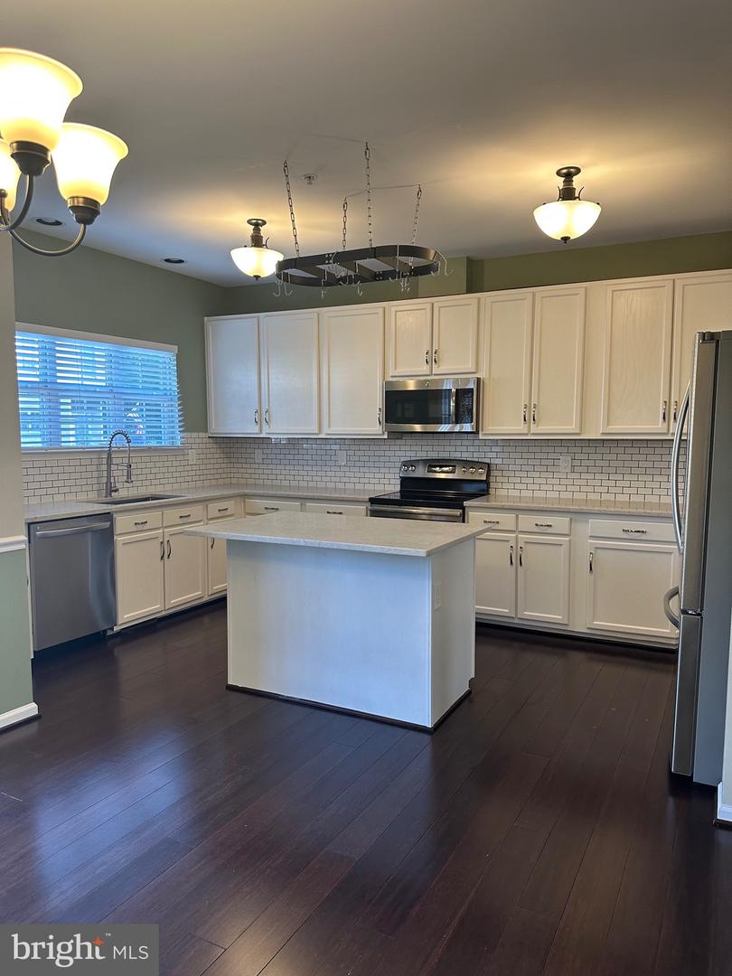 1015 Chilmark Ct Property Photo 1