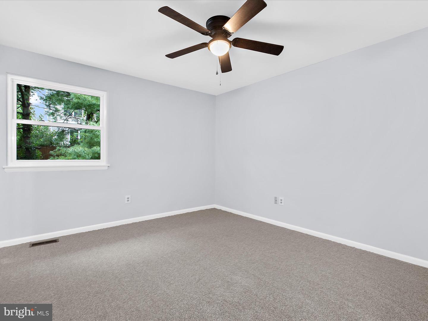 130 Clarence Ave Property Photo 21