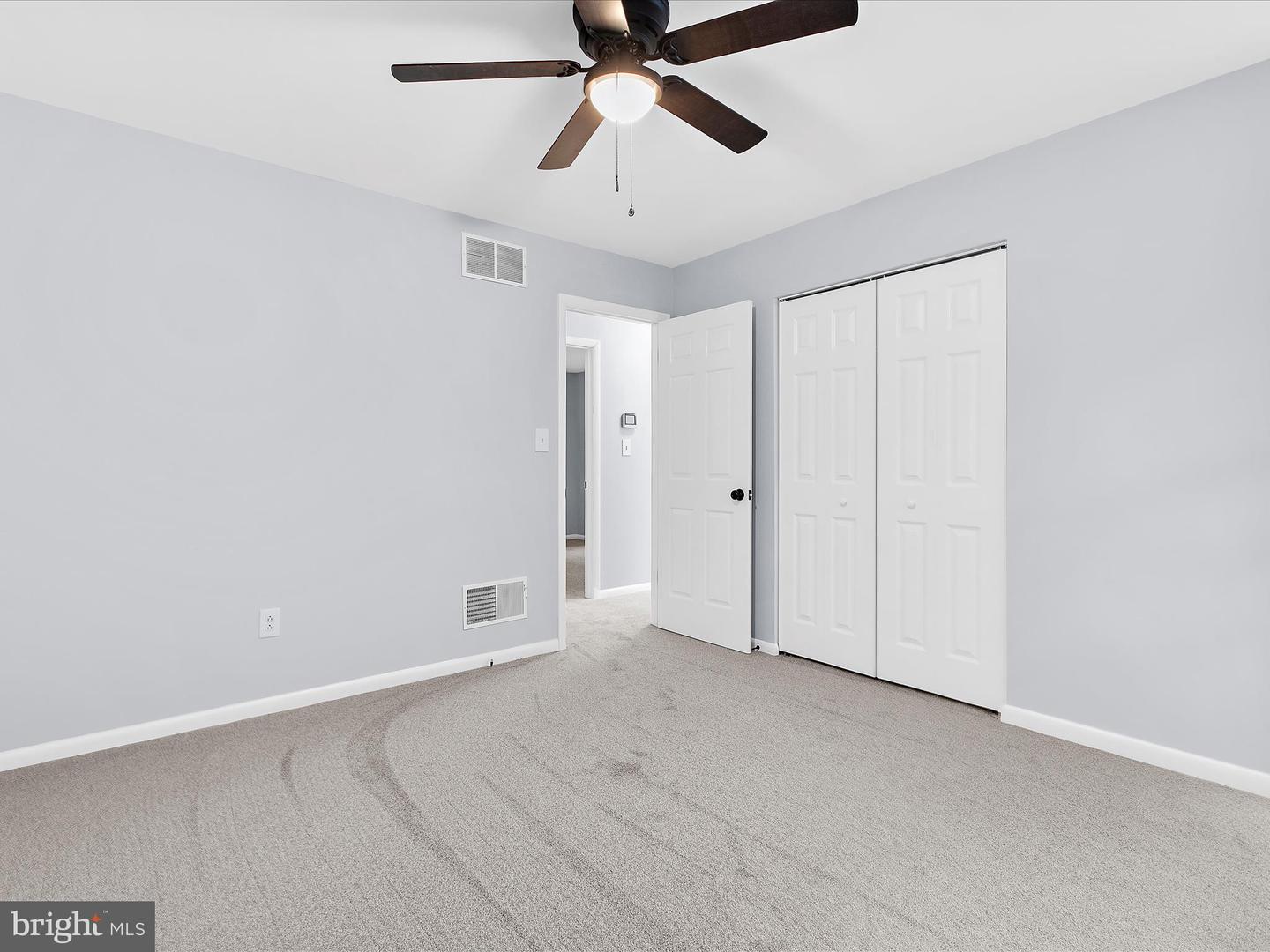 130 Clarence Ave Property Photo 23