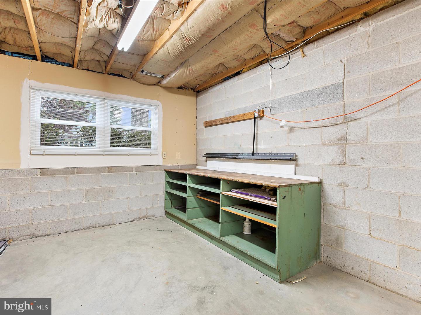 130 Clarence Ave Property Photo 31