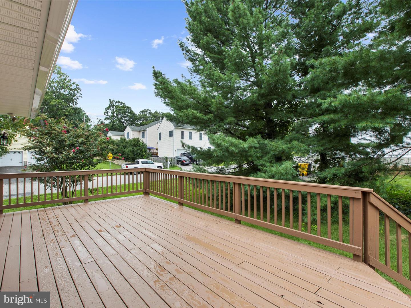 130 Clarence Ave Property Photo 34
