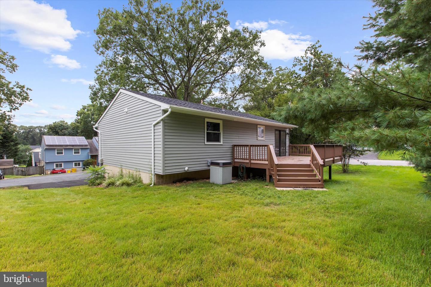 130 Clarence Ave Property Photo 35