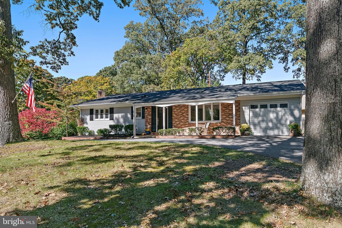 621 Kensington Ave Property Photo 1