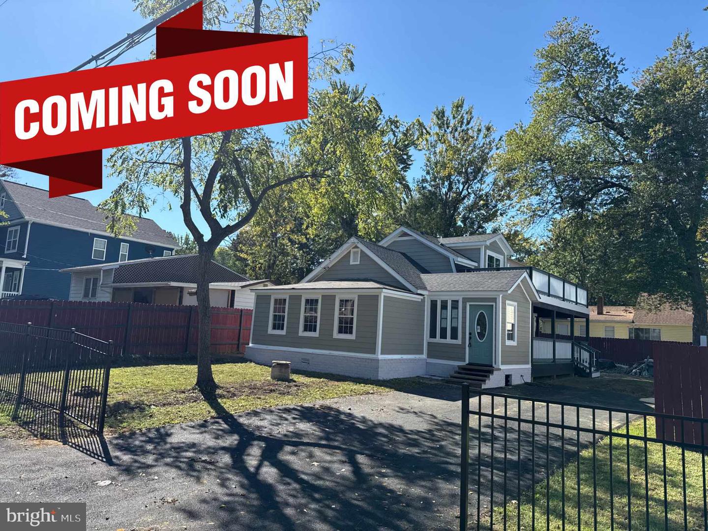 1532 Mayfield Rd Property Photo 1