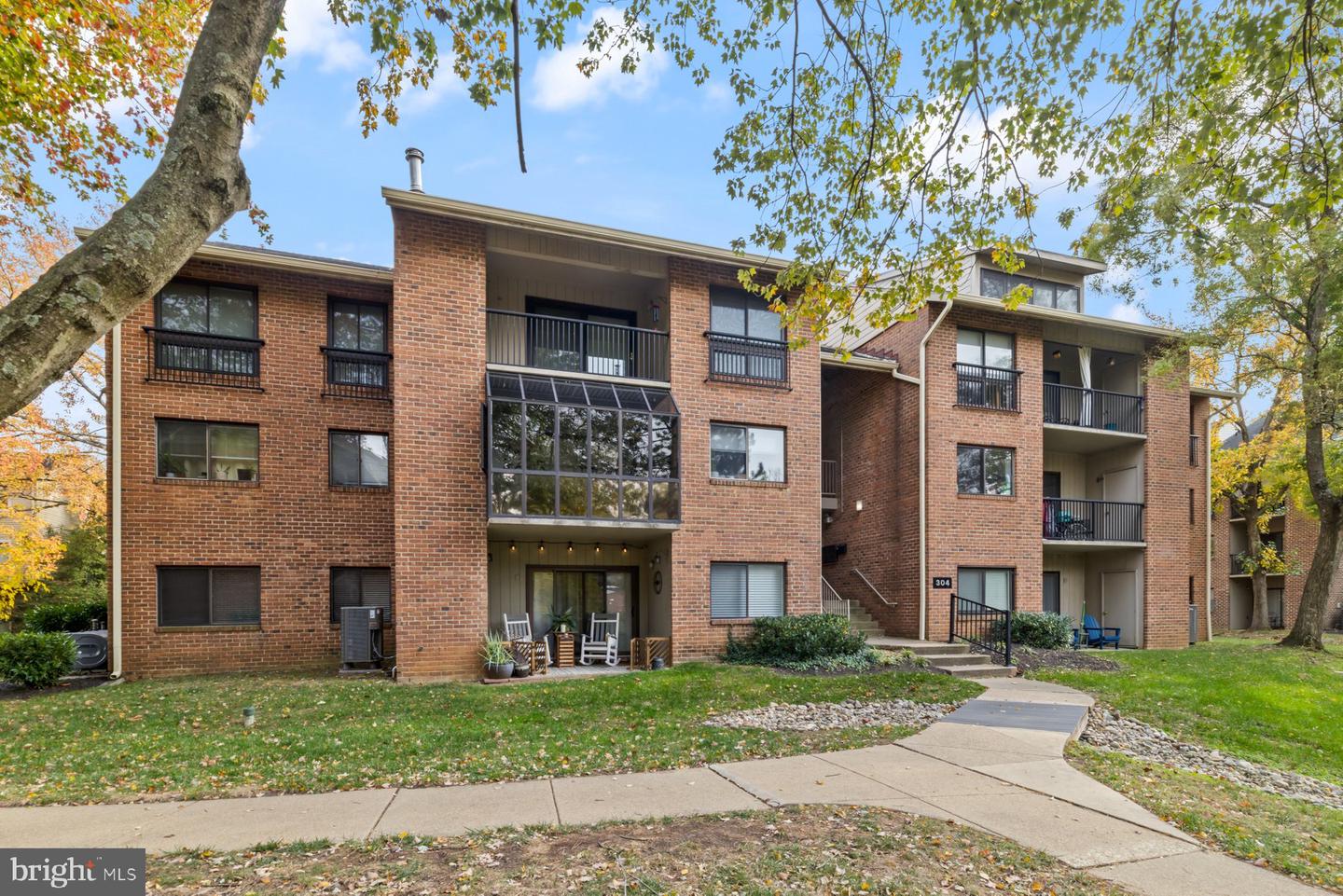 304-g Hilltop Ln Property Photo 1