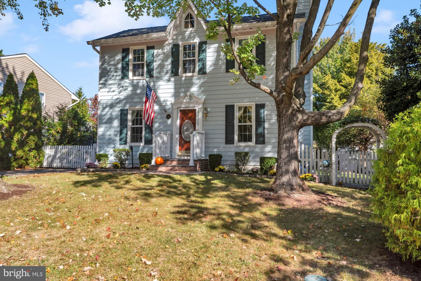 1005 HYDE PARK DR Property Photo 1