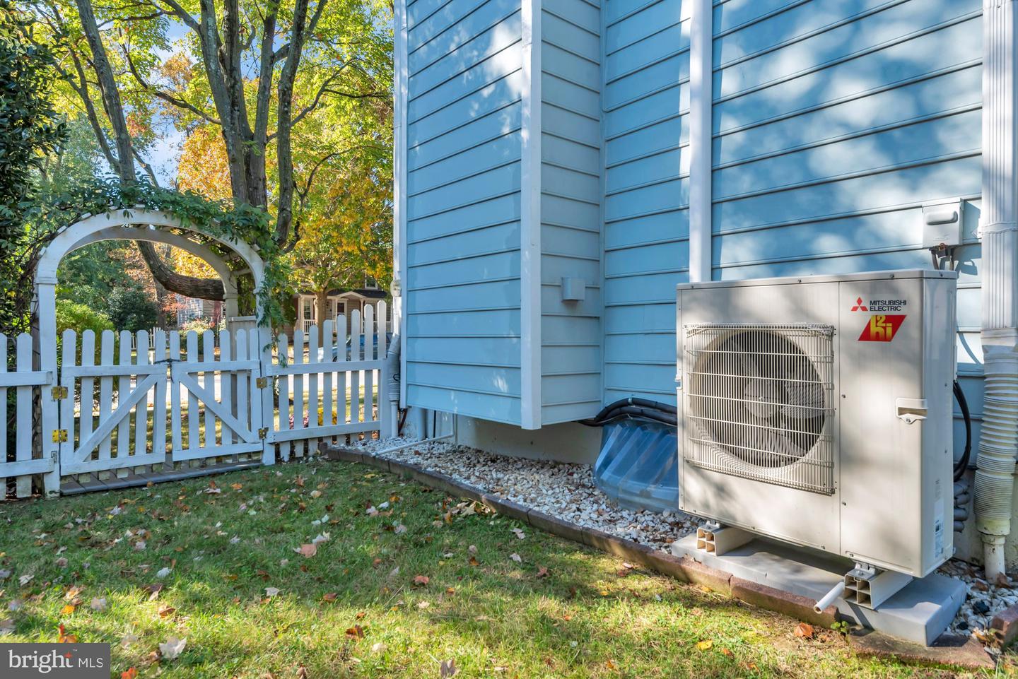 1005 Hyde Park Dr Property Photo 32