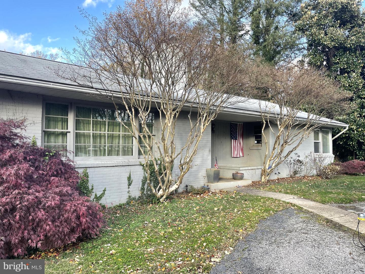 16 Brice Rd Property Photo 1