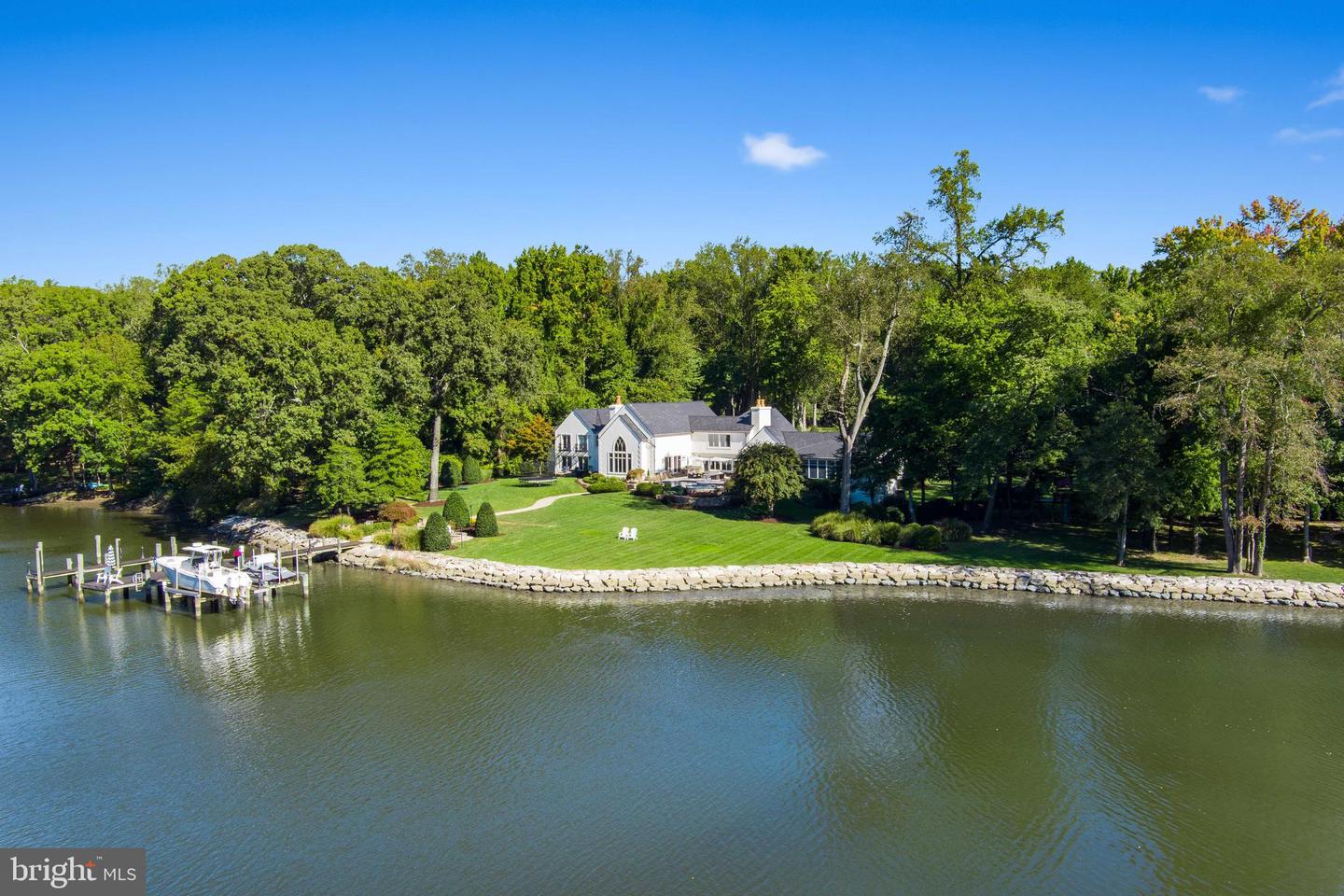 1524 Cedar Lane Farm Rd Property Photo 3