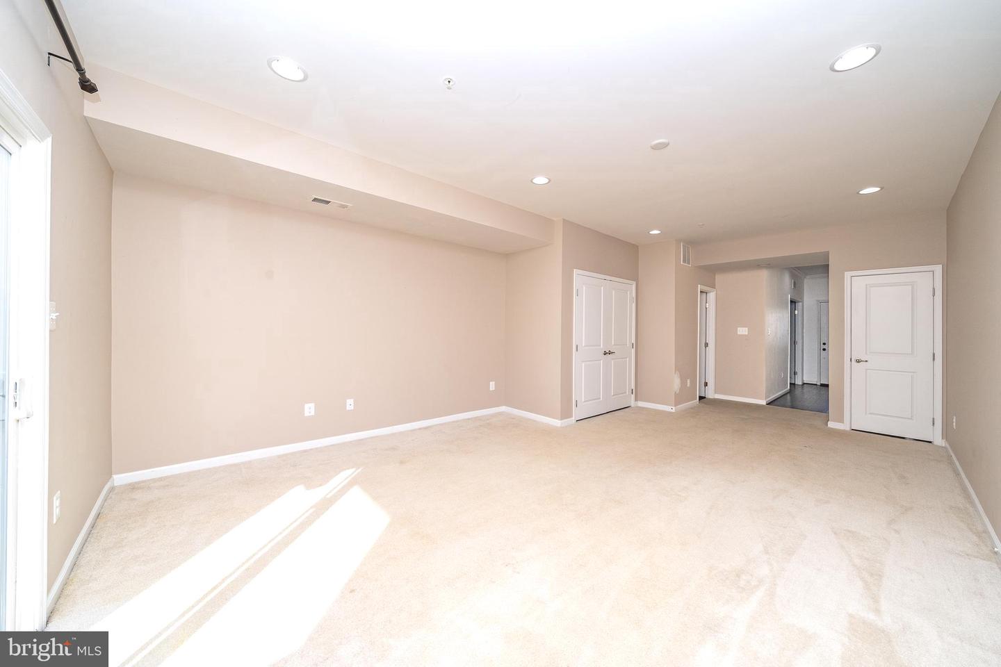 447 Willow Bend Dr Property Photo 8