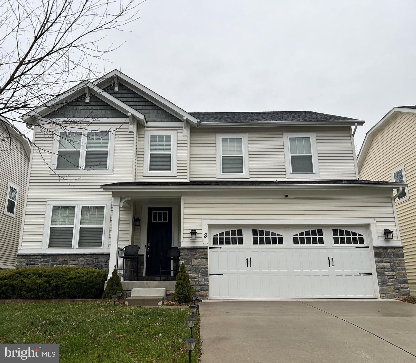 8 INGLENOOK CT Property Photo 1