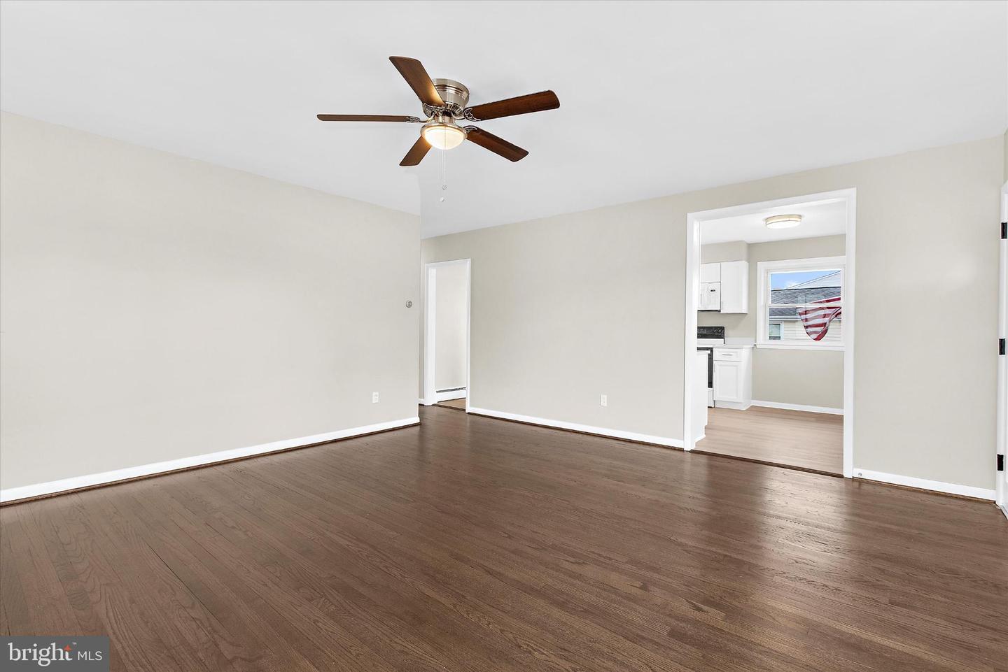8421 Spring Rd Property Photo 5