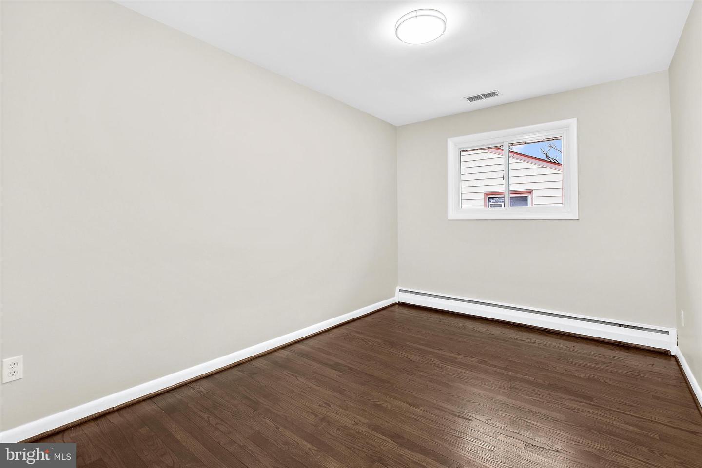 8421 Spring Rd Property Photo 15
