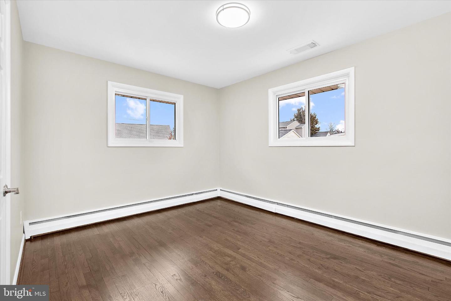 8421 Spring Rd Property Photo 18