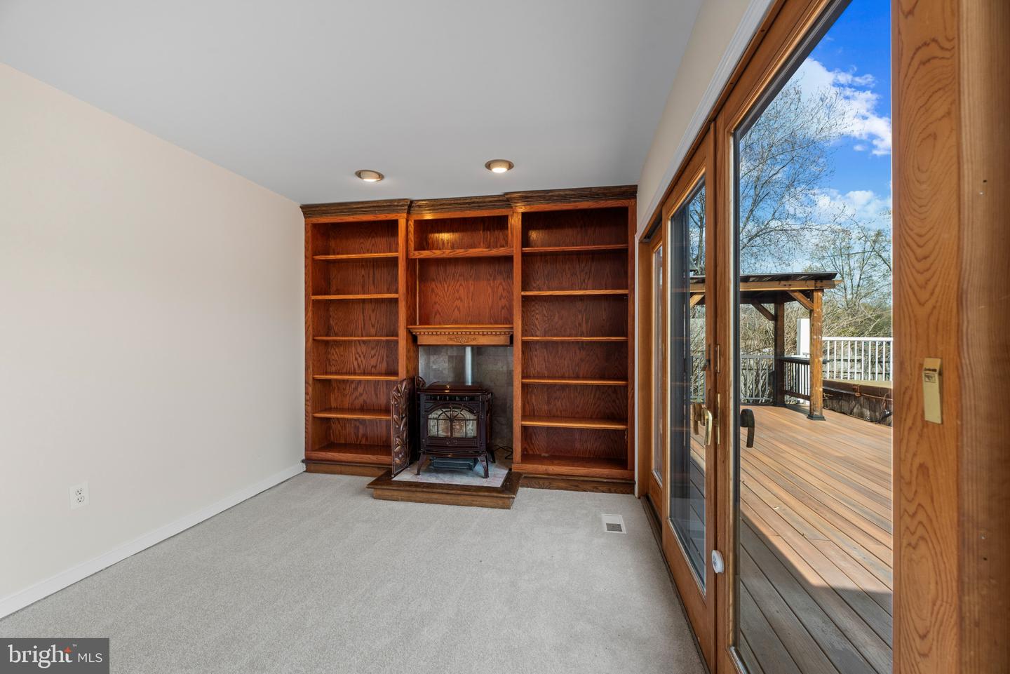5929 Deale Beach Rd Property Photo 18