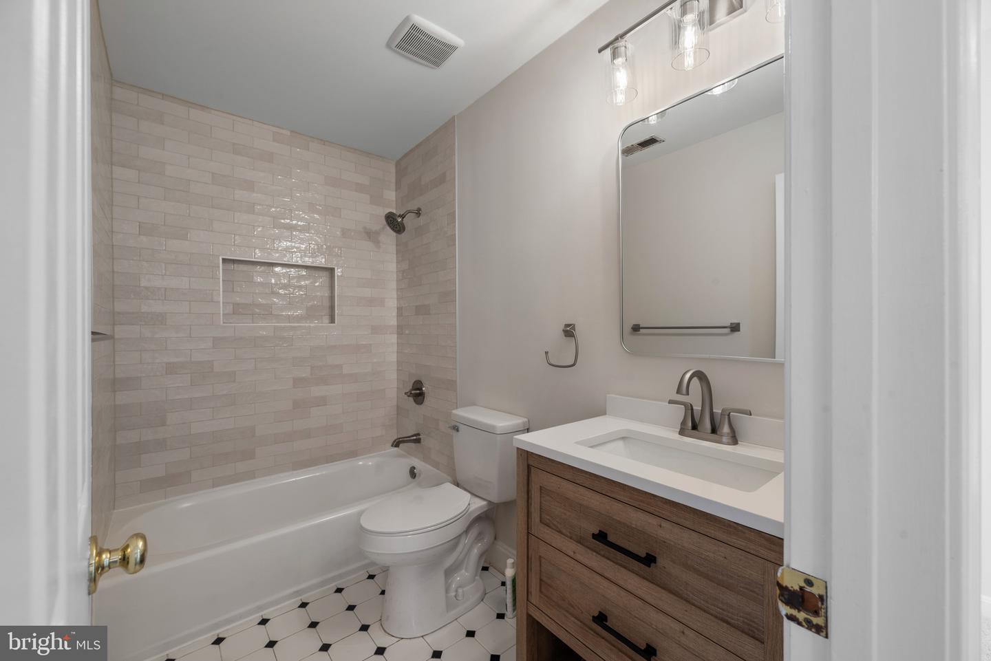 5929 Deale Beach Rd Property Photo 40