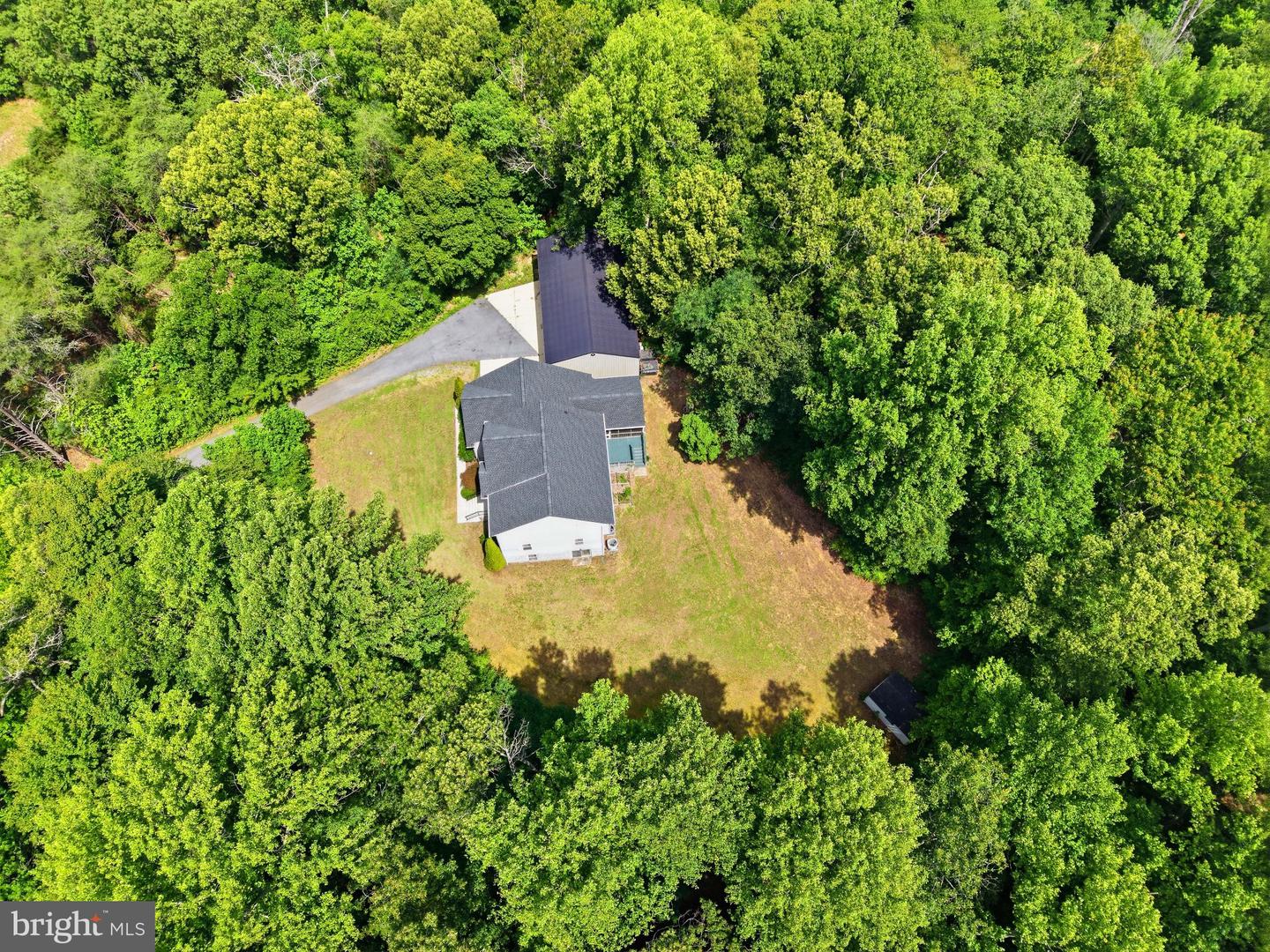 4695 Sands Rd Property Photo 4