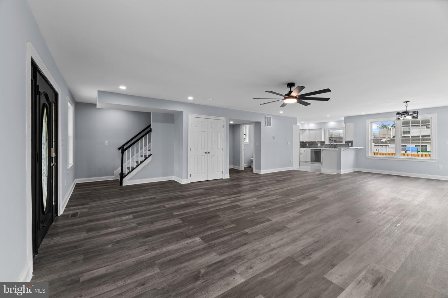 8424 Smallwood Ct Property Photo 6