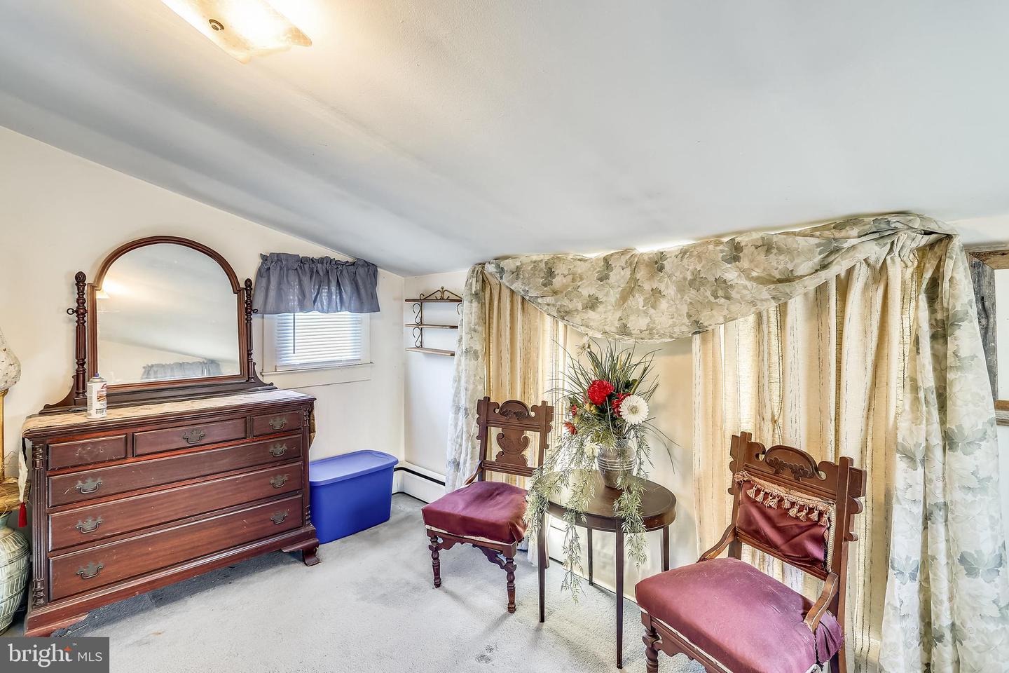 1462 Snug Harbor Rd Property Photo 13