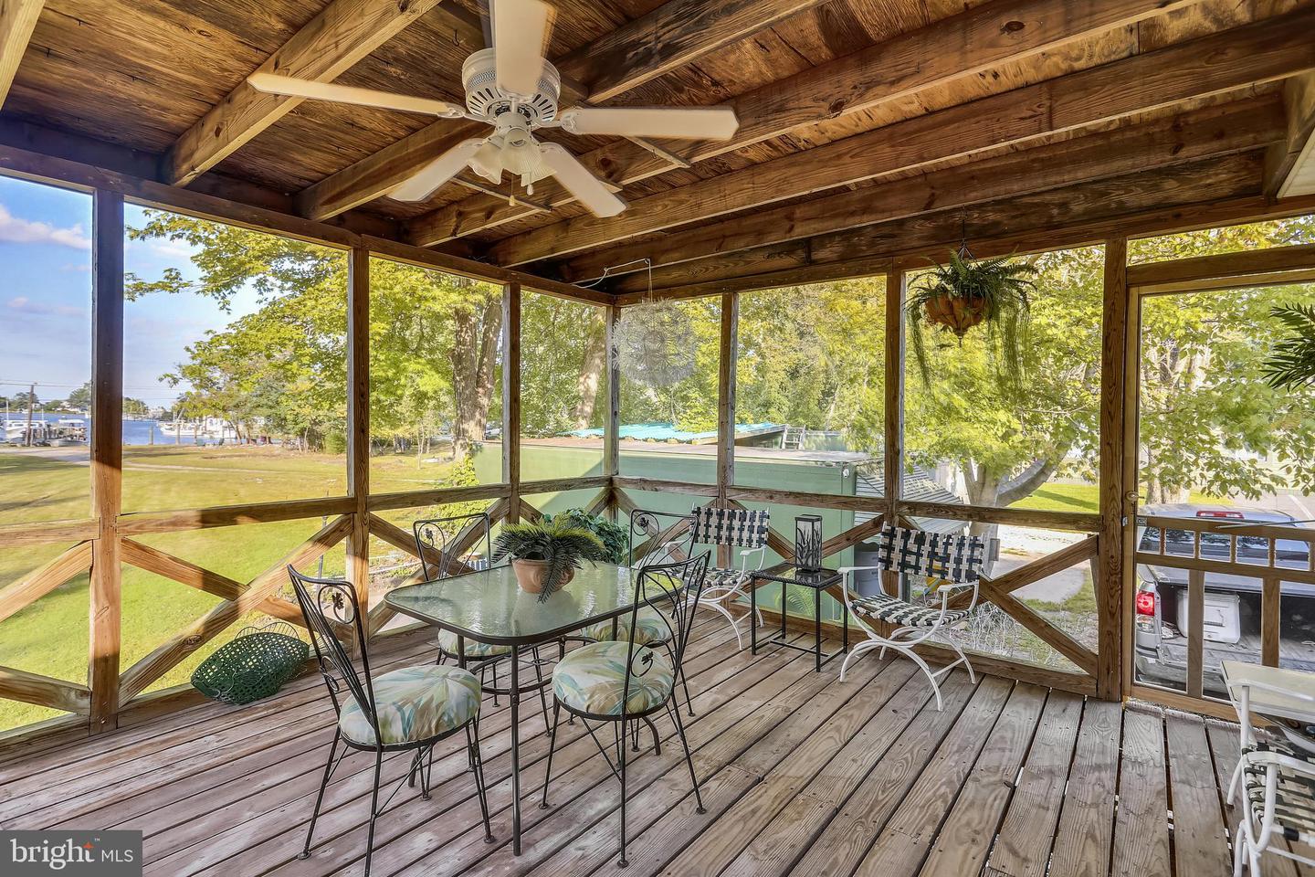 1462 Snug Harbor Rd Property Photo 18