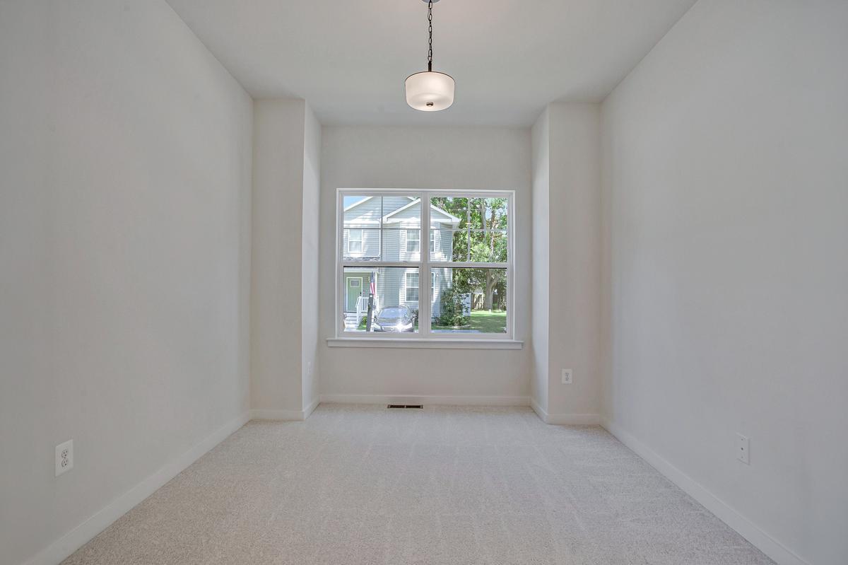 1225 Juniper St Property Photo 7