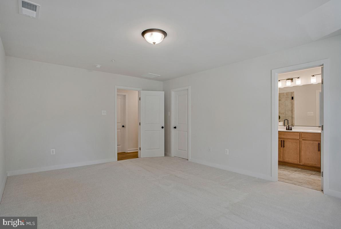 1225 Juniper St Property Photo 19