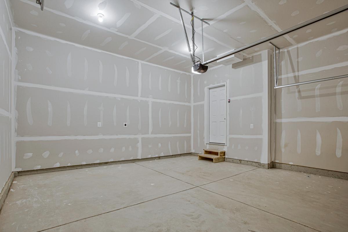 1225 Juniper St Property Photo 32