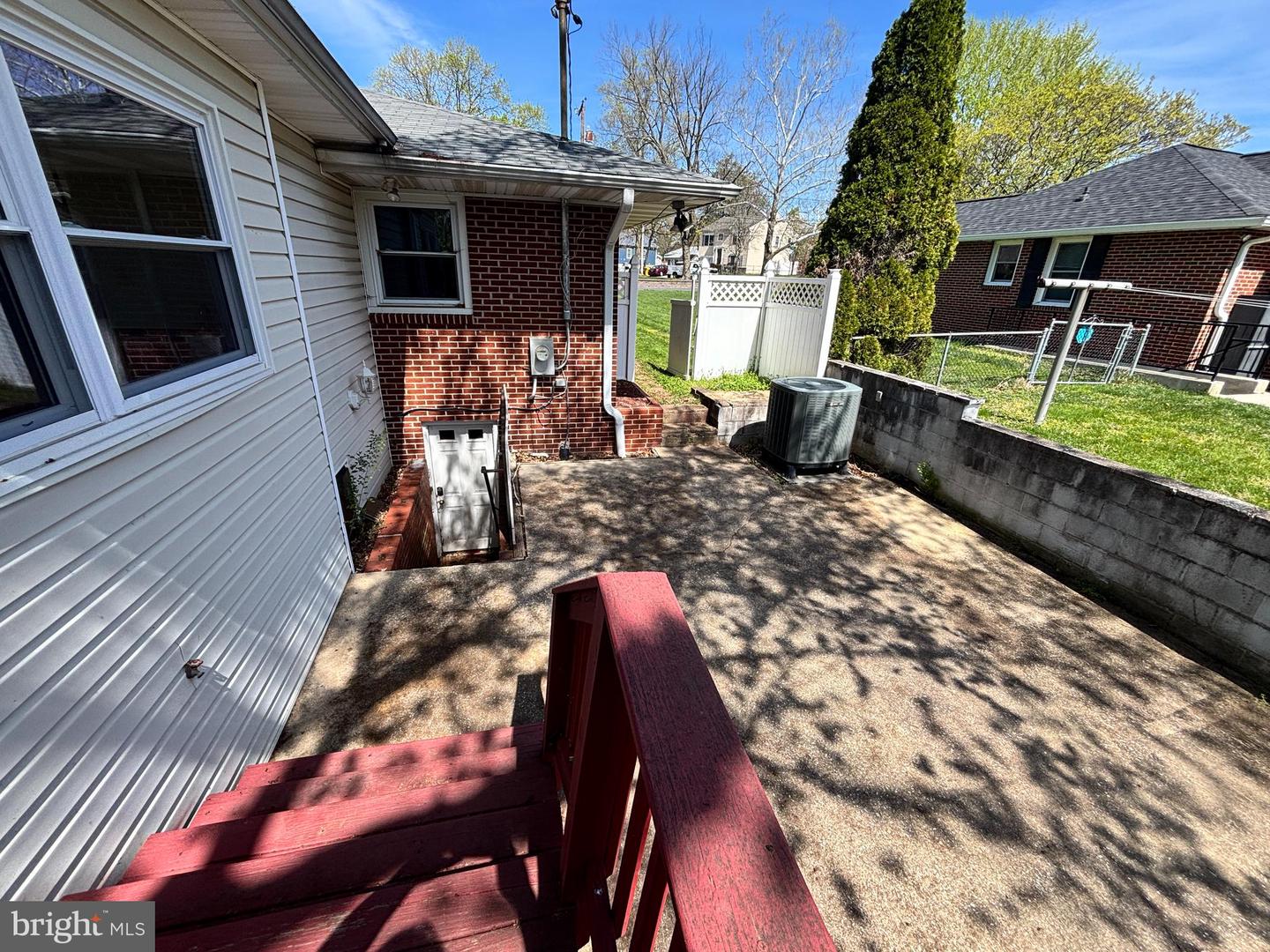 7686 Briar Ln Property Photo 16