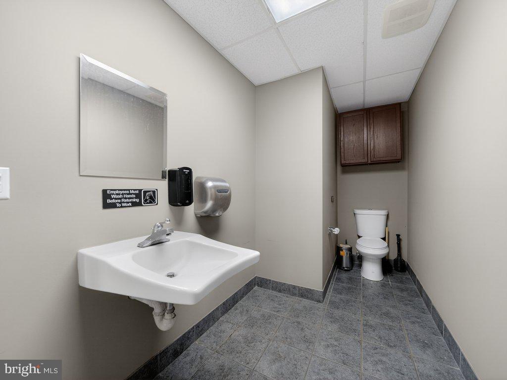 2563 Forest Dr Property Photo 9