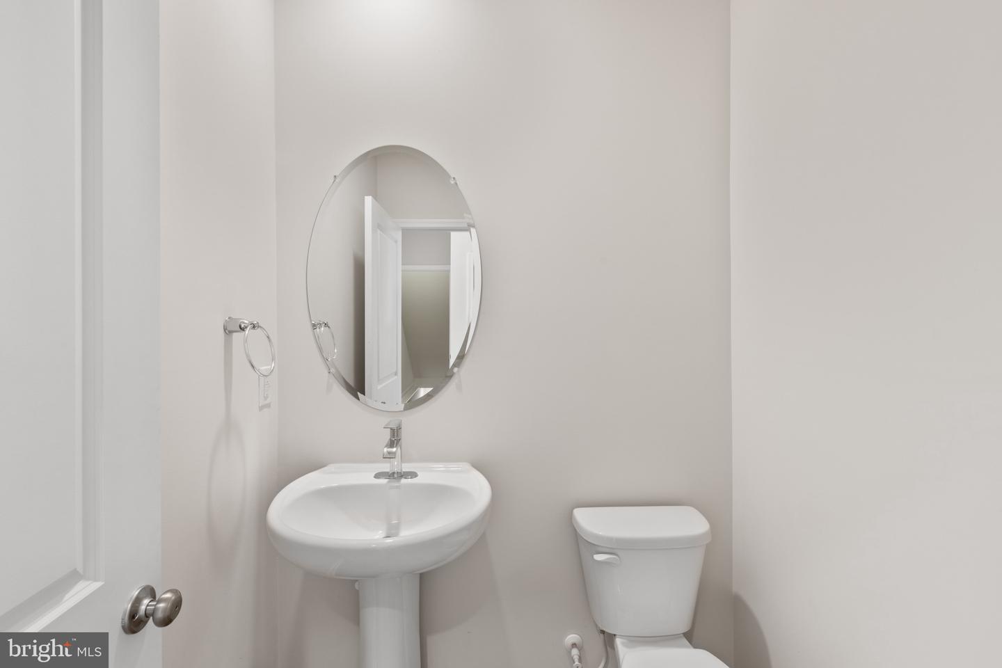 3705 Devonann Ln Property Photo 5