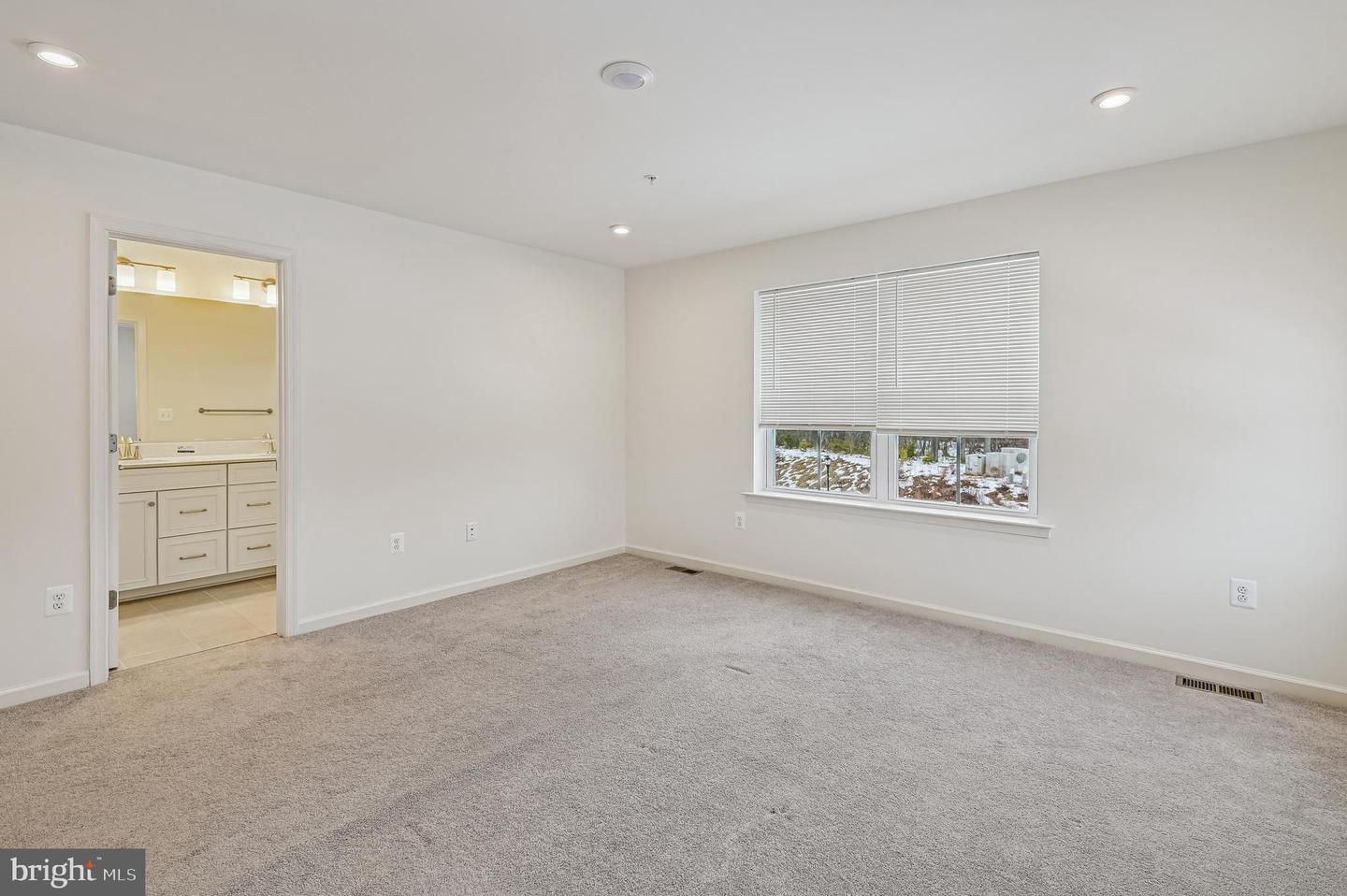 1646 Aster Ln Property Photo 18