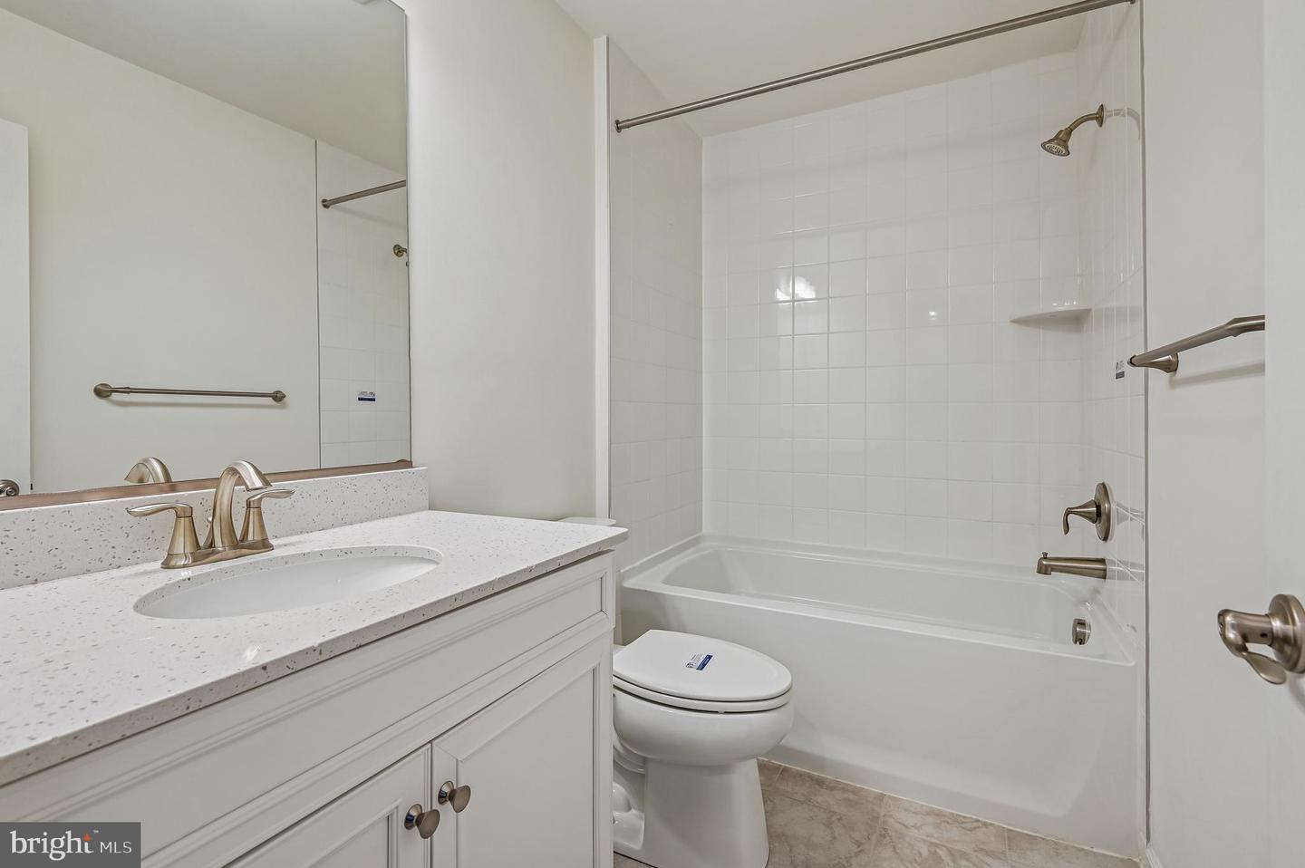 1646 Aster Ln Property Photo 24