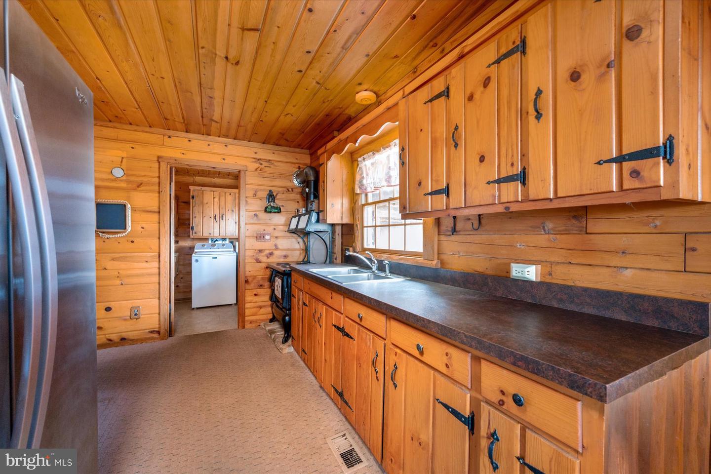 5742 Brooks Woods Rd Property Photo 12