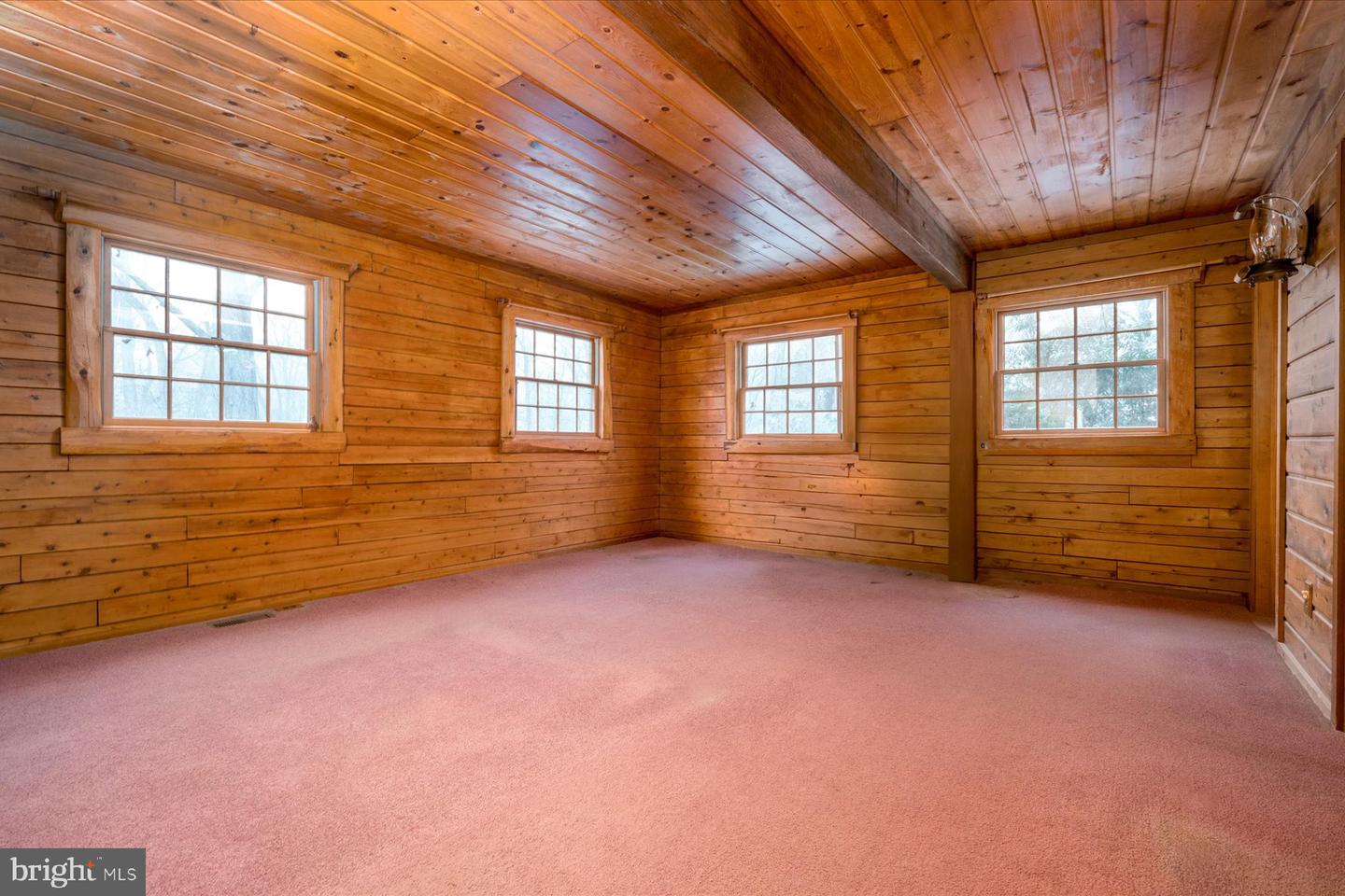 5742 Brooks Woods Rd Property Photo 14