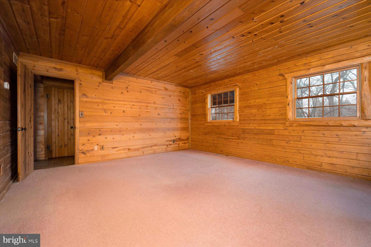 5742 Brooks Woods Rd Property Photo 16