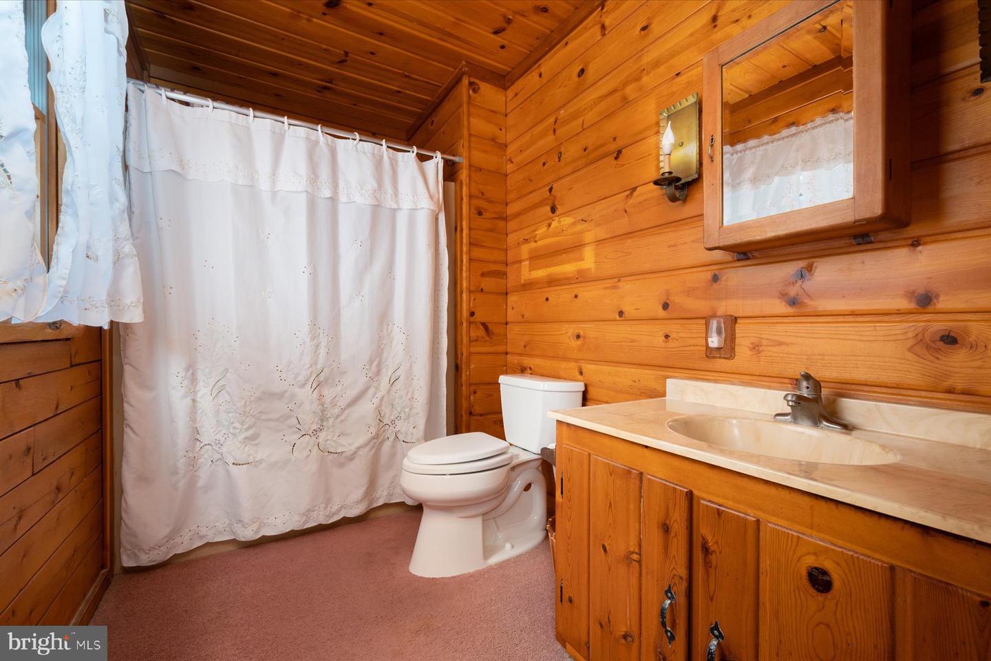 5742 Brooks Woods Rd Property Photo 18