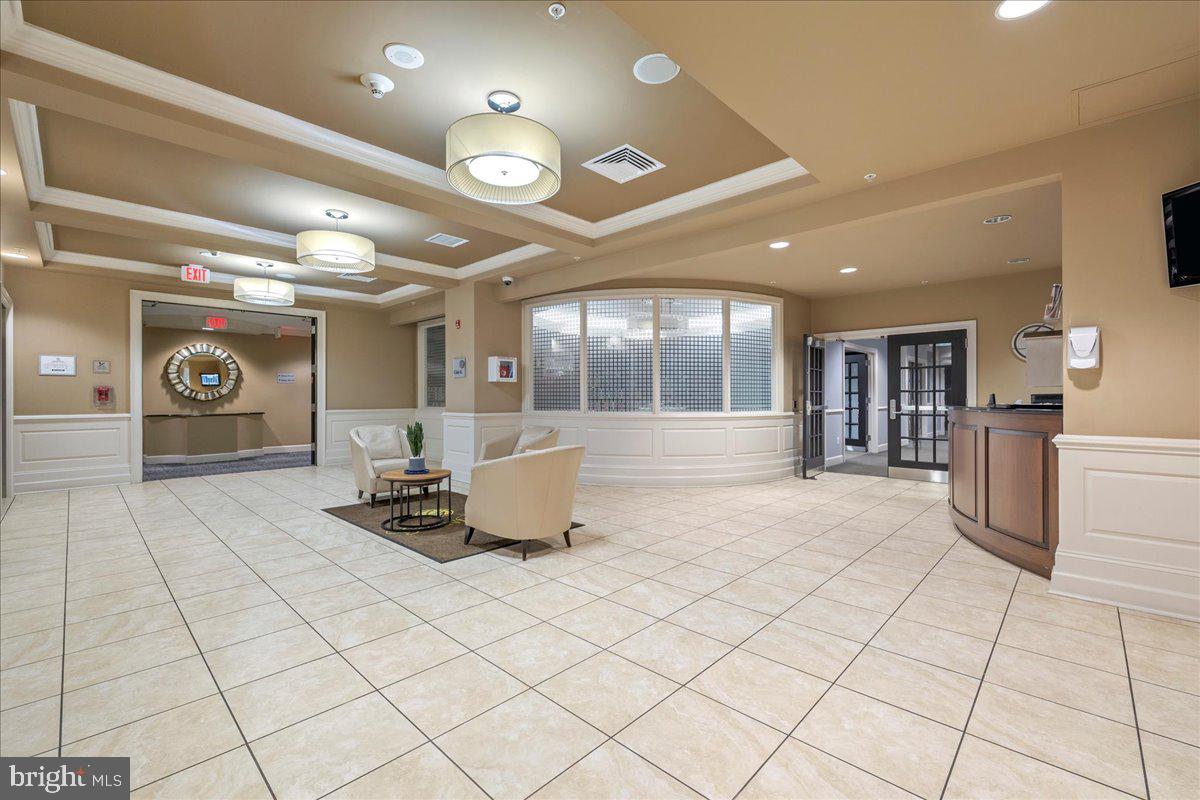1915 Towne Centre Blvd #502 Property Photo 8