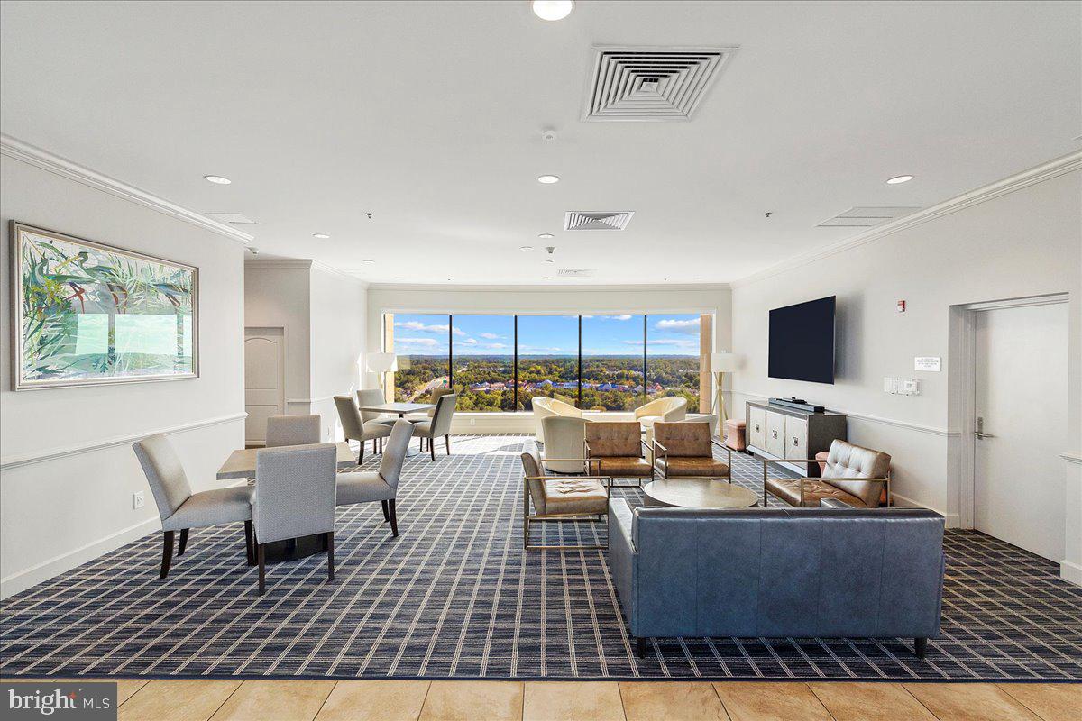 1915 Towne Centre Blvd #502 Property Photo 14