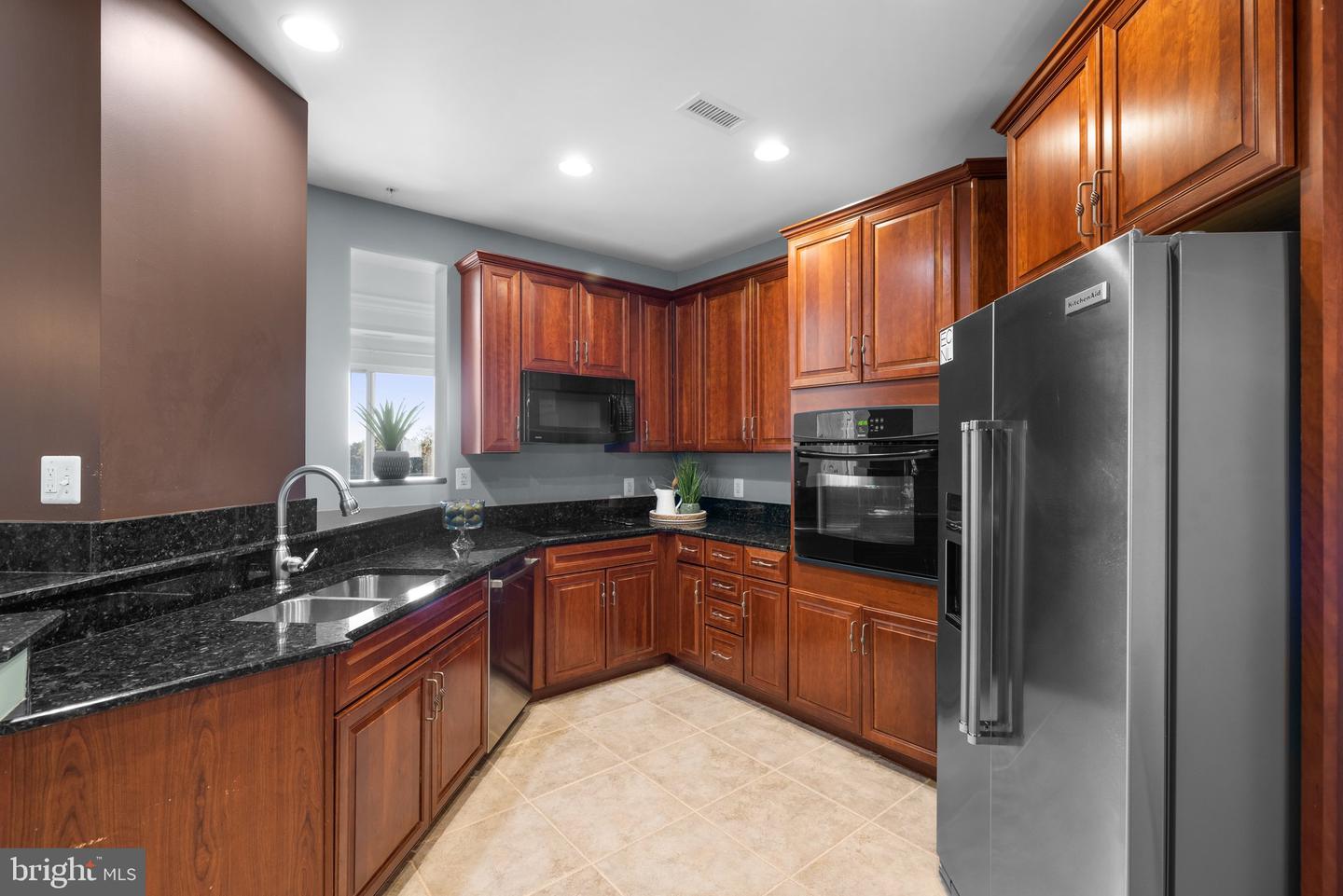 1915 Towne Centre Blvd #502 Property Photo 29