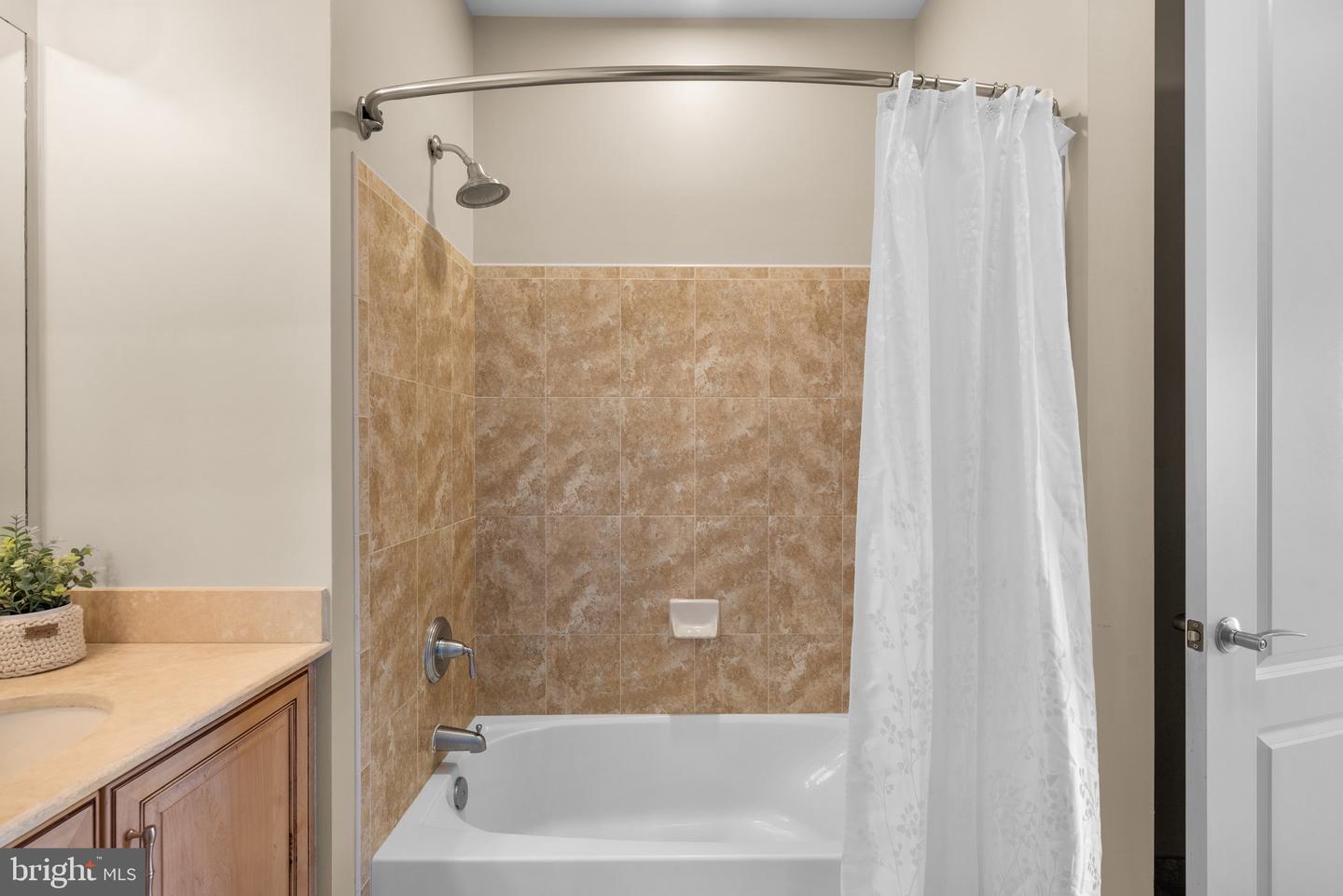 1915 Towne Centre Blvd #502 Property Photo 42