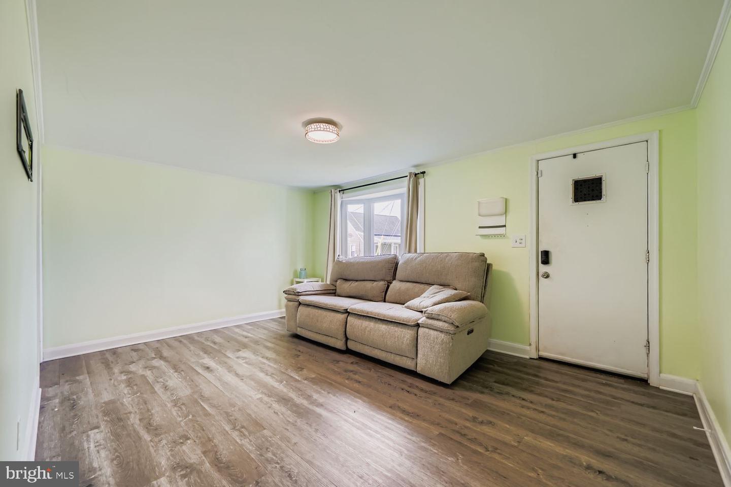 515 Taney Ave Property Photo 4