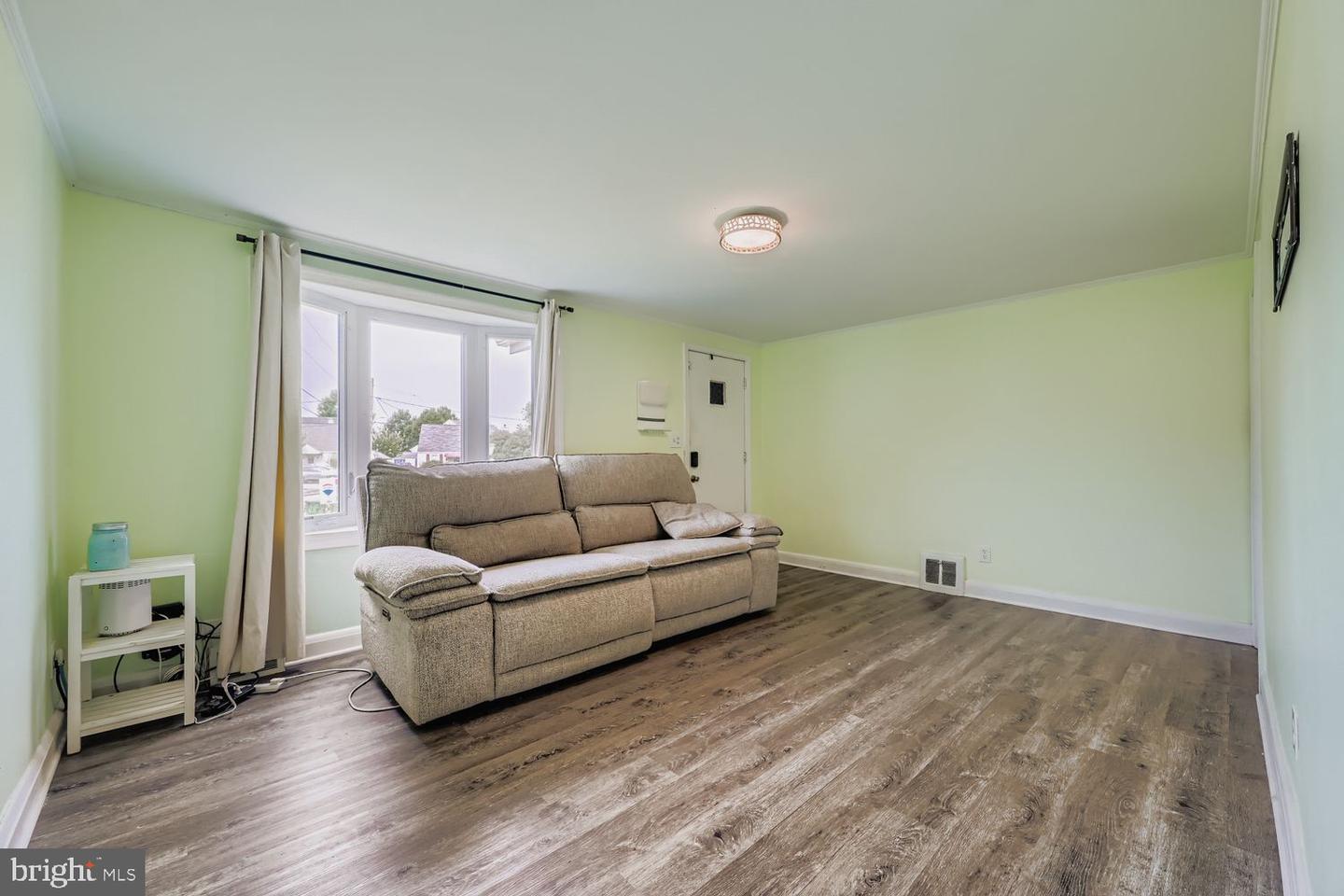 515 Taney Ave Property Photo 5