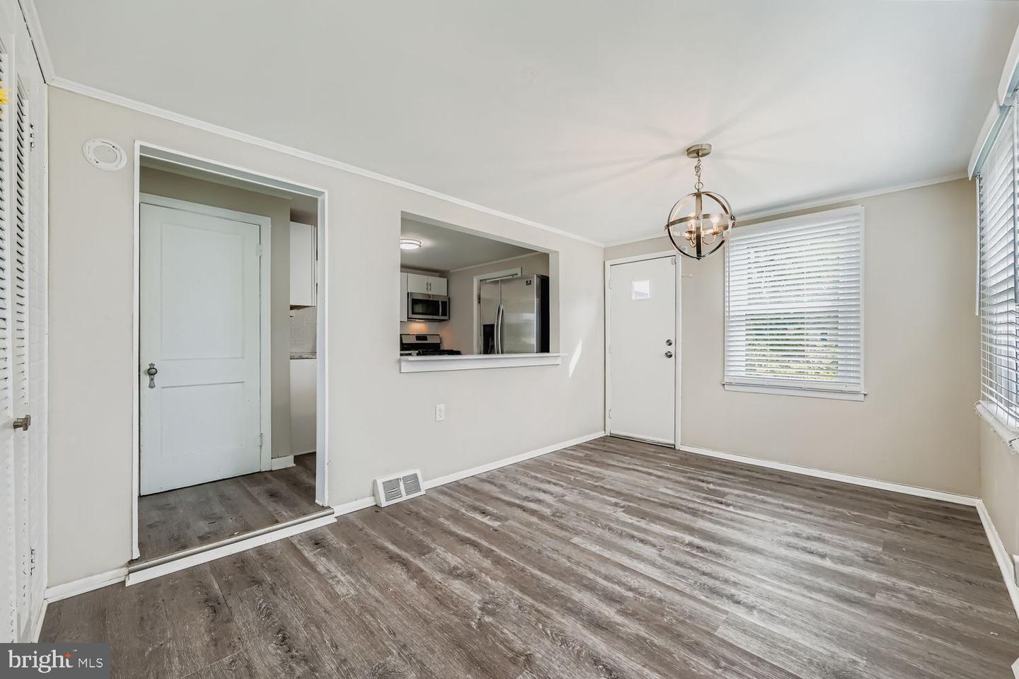 515 Taney Ave Property Photo 6