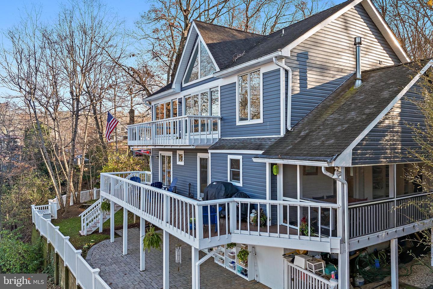 1812 SHORE DR Property Photo 1