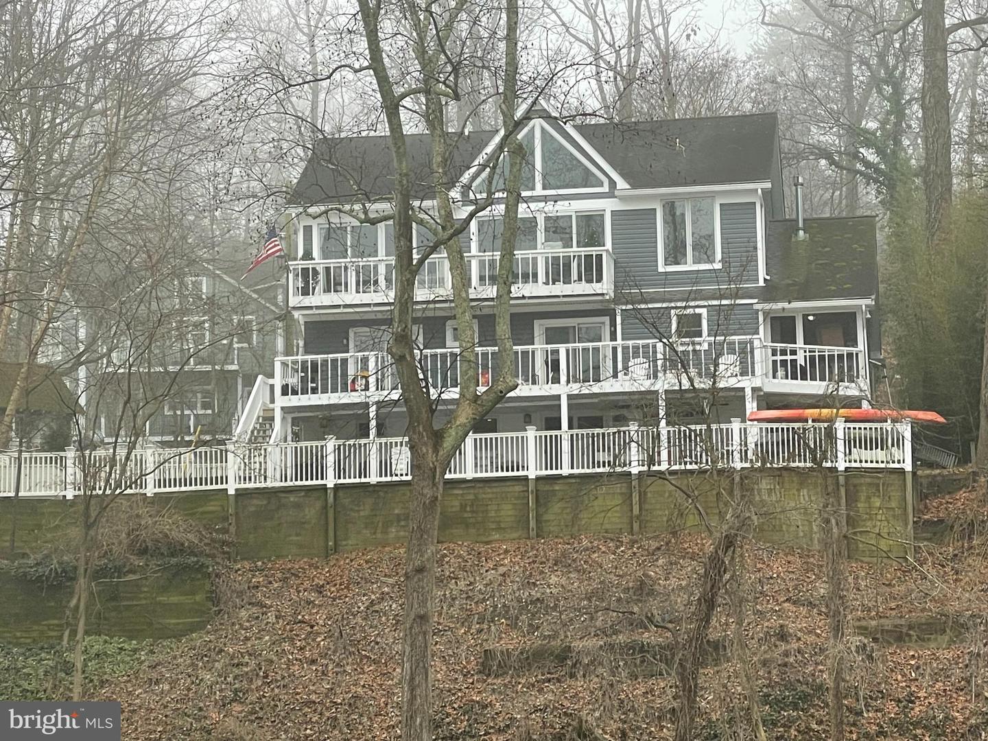 1812 Shore Dr Property Photo 7