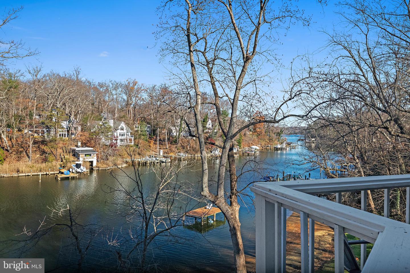 1812 Shore Dr Property Photo 8
