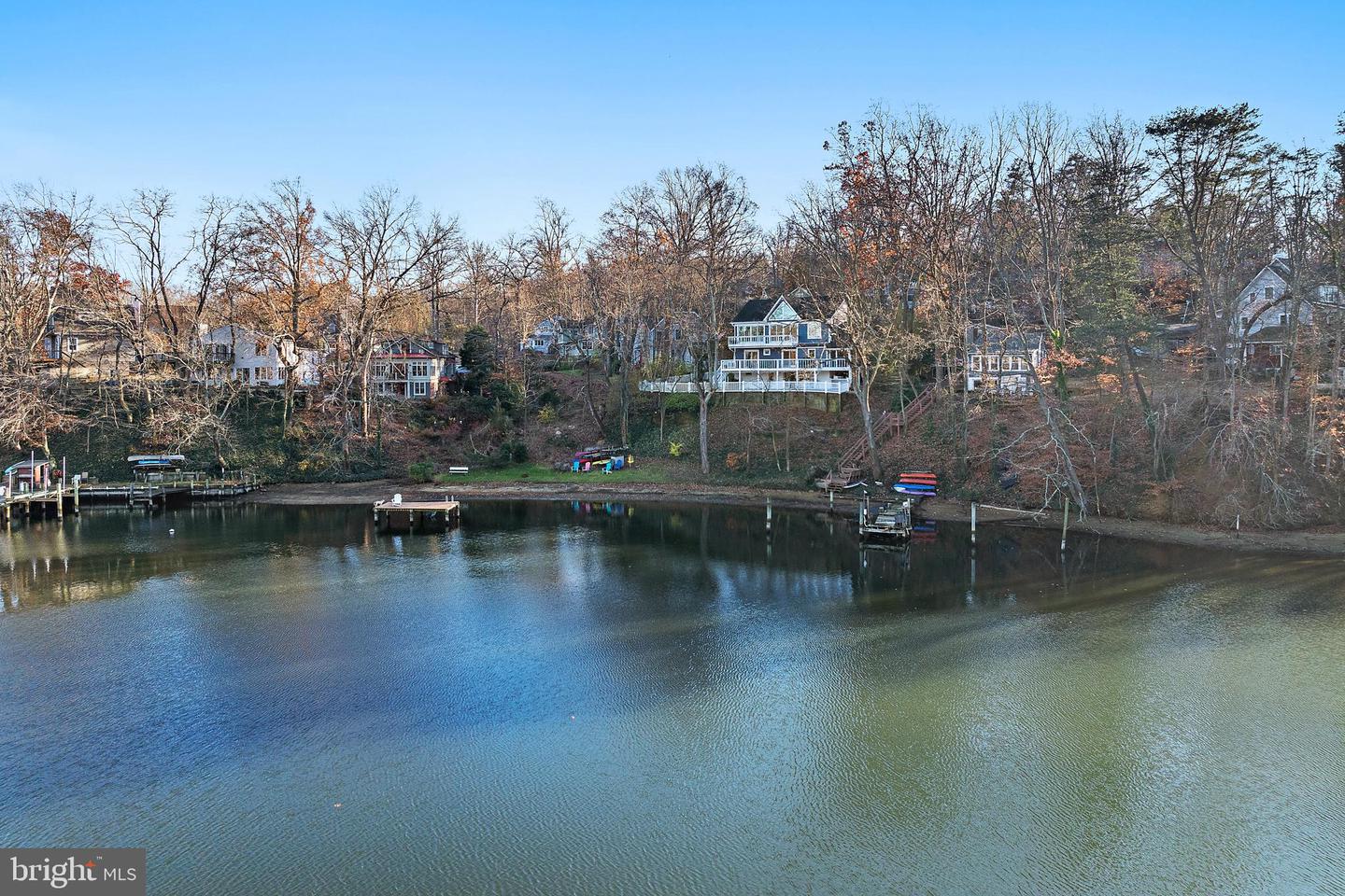 1812 Shore Dr Property Photo 11