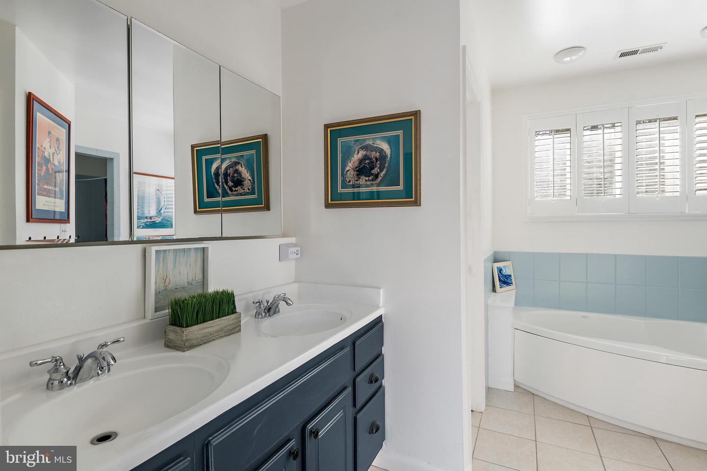 1812 Shore Dr Property Photo 42