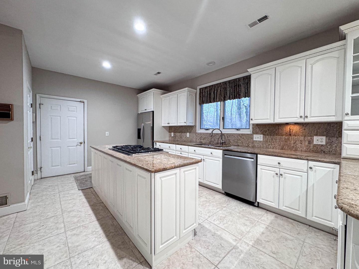 1527 Wild Cranberry Dr Property Photo 17